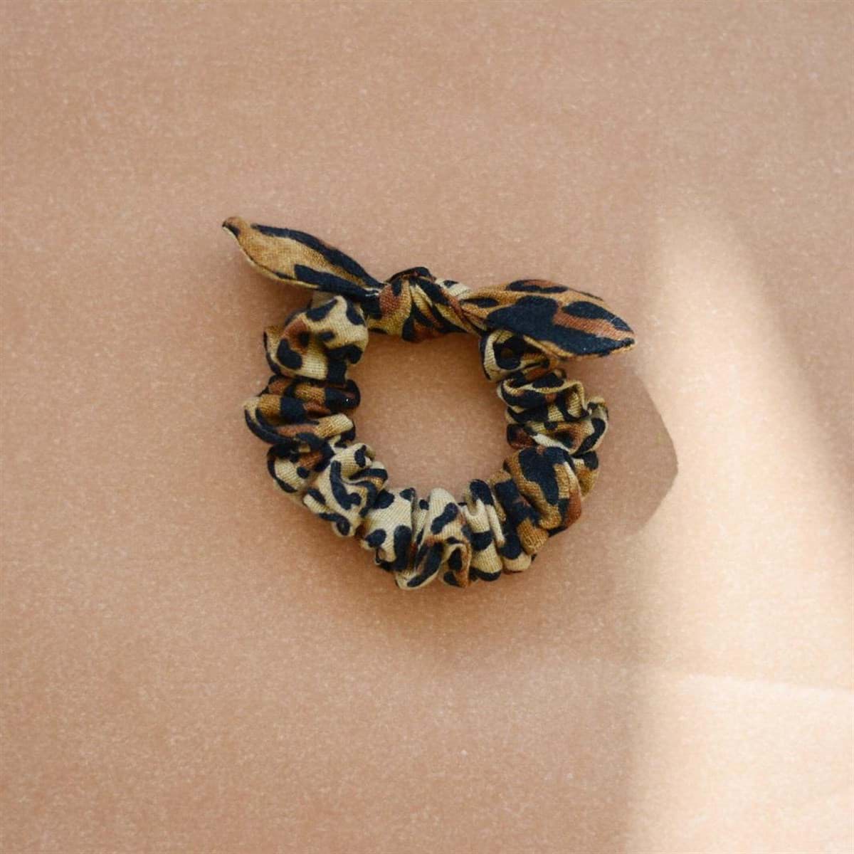 Scrunchie- Leopard resmi